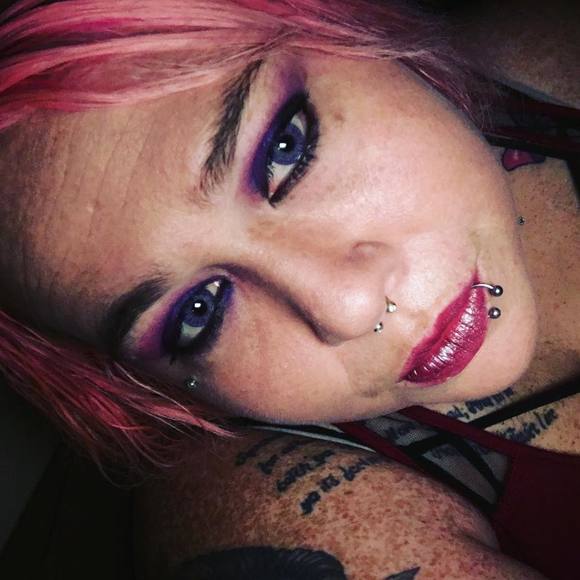 Meet your Posher, Nichelle - Picture 1 of 1